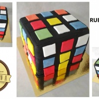 Rubik-kocka torta (bármilyen ízben, marcipánnal bevonva)